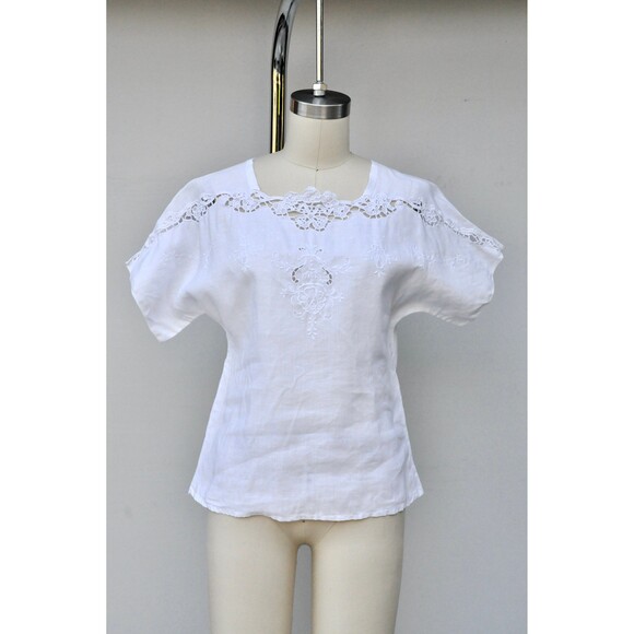 50s White LINEN Embroidered Blouse Eyelet Blouse Peasant Blouse Italian S - Picture 3 of 10